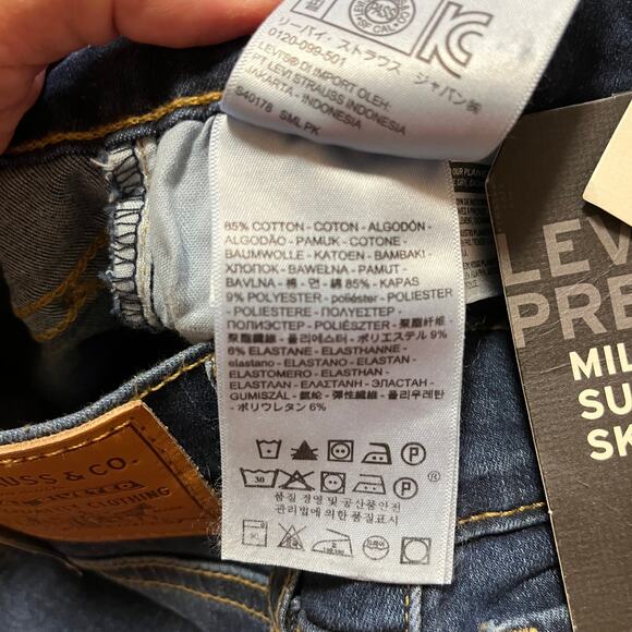 NWT LEVI'S Premium Mile High Super Skinny Jeans in Dark wash SZ 26 - Picture 10 of 12